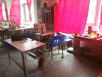 上品美創(chuàng)-生產(chǎn)車(chē)線(xiàn)機(jī)器